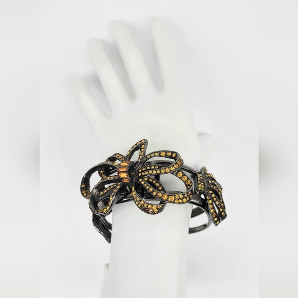 Oscar de la Renta Citrine Swarovski Crystal Bow Statement Hinge Bangle Bracelet - Picture 8 of 11